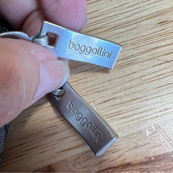 Baggallini Zip Wristlet - Picture 10 of 10